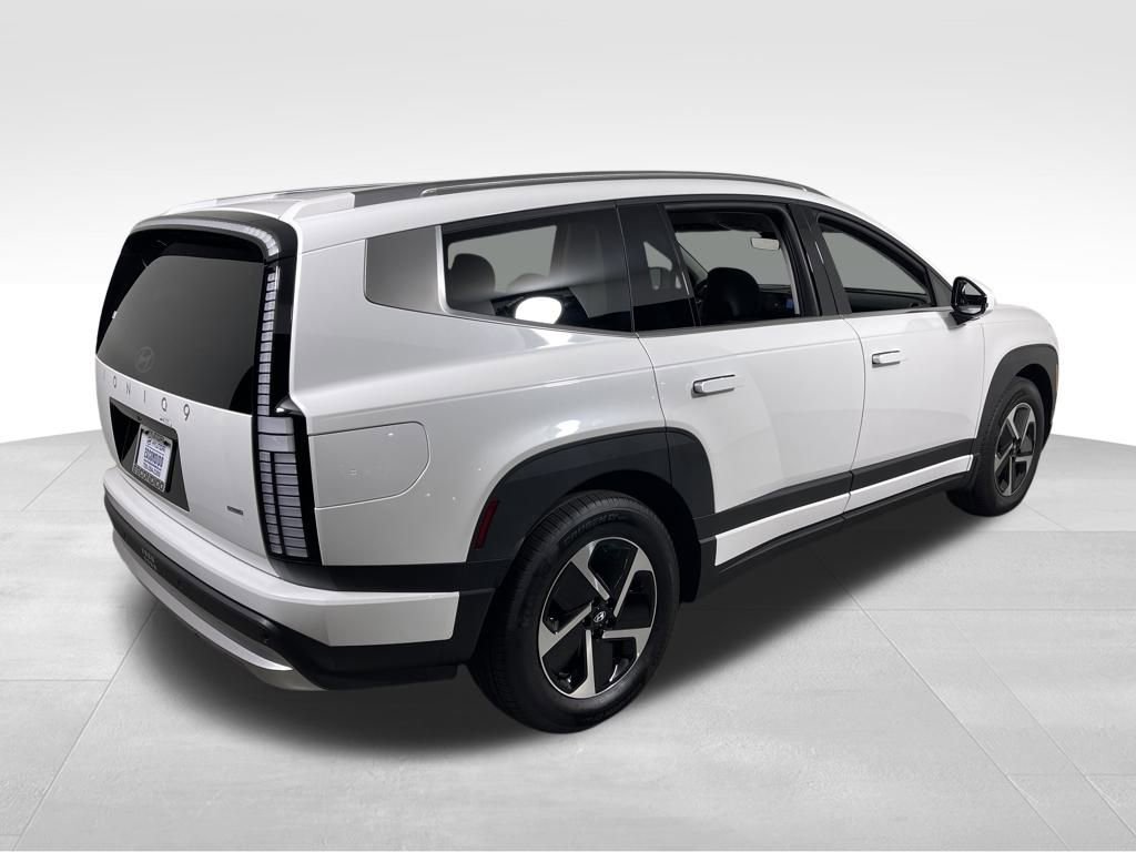 New 2026 Hyundai Ioniq 9 SE image 5