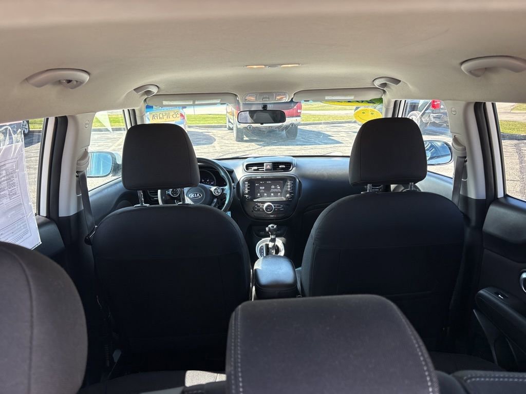 Used 2019 Kia Soul + image 10