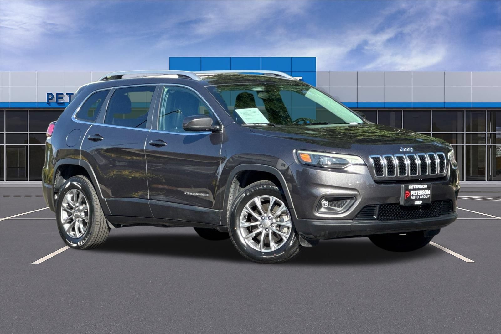 Used 2020 Jeep Cherokee Latitude Plus w/ Cold Weather Group AWD/4WD image 2