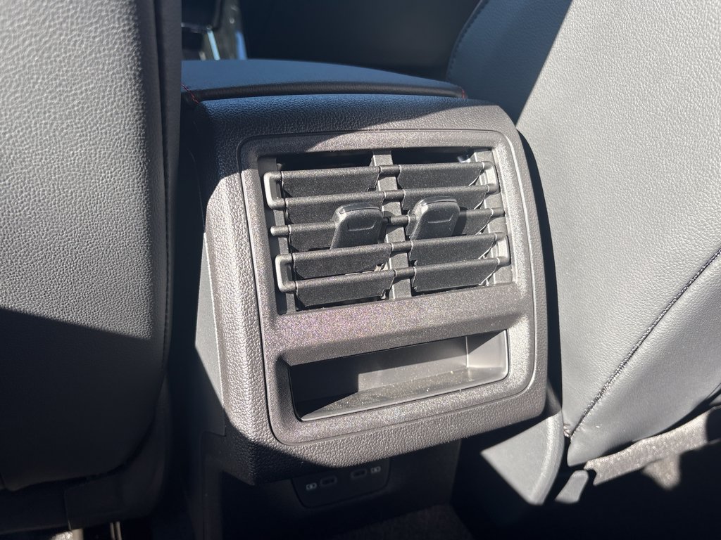 New 2026 Volkswagen GTI SE FWD image 13