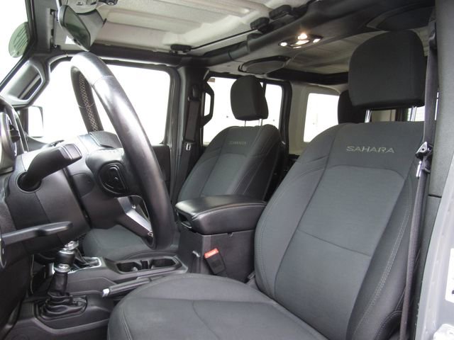 Used 2019 Jeep Wrangler Unlimited Sahara w/ Safety Group AWD/4WD image 13