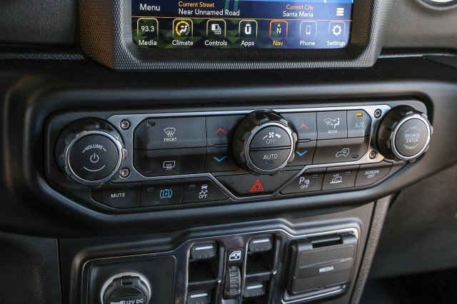 Used 2021 Jeep Wrangler Unlimited Sahara w/ Safety Group AWD/4WD image 19