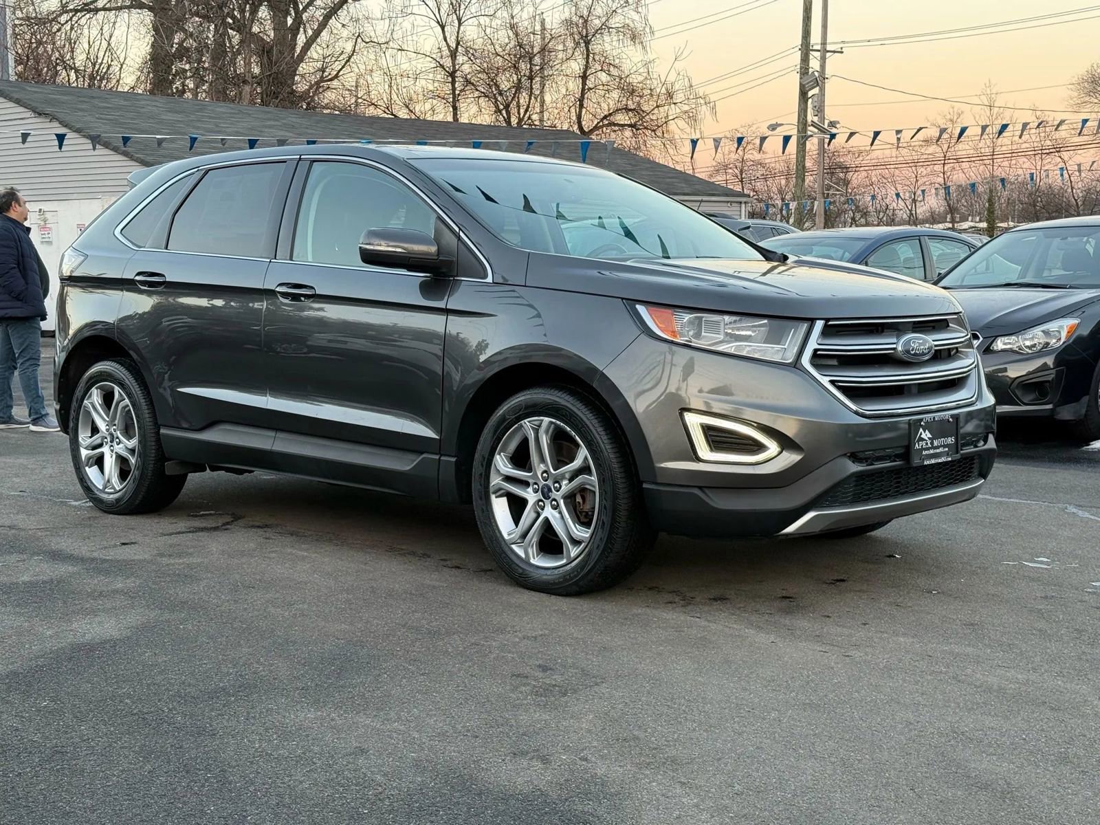 Used 2015 Ford Edge Titanium image 15