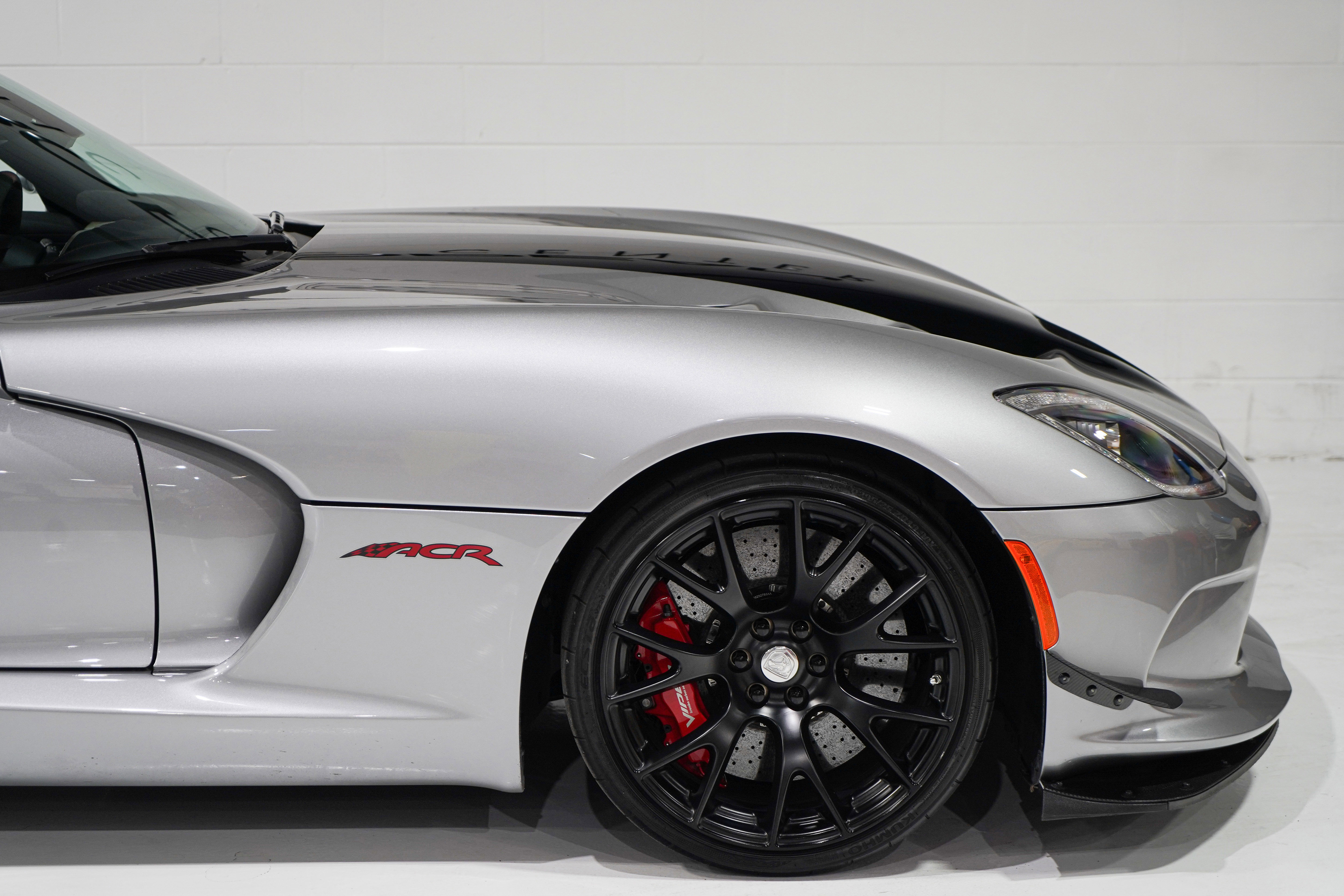 Used 2016 Dodge Viper ACR RWD image 20
