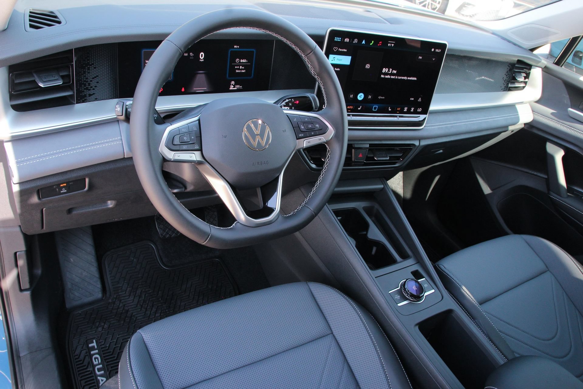 Certified 2025 Volkswagen Tiguan SE FWD image 8