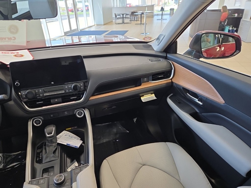 New 2025 Toyota Grand Highlander AWD image 19