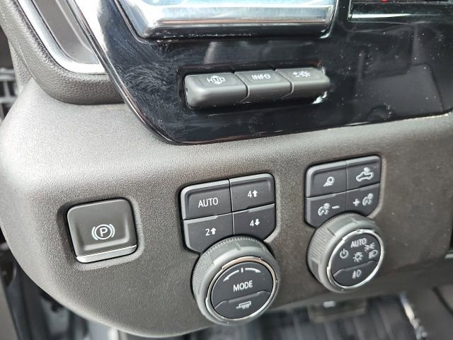 Certified 2024 Chevrolet Silverado 1500 High Country w/ Technology Package image 15