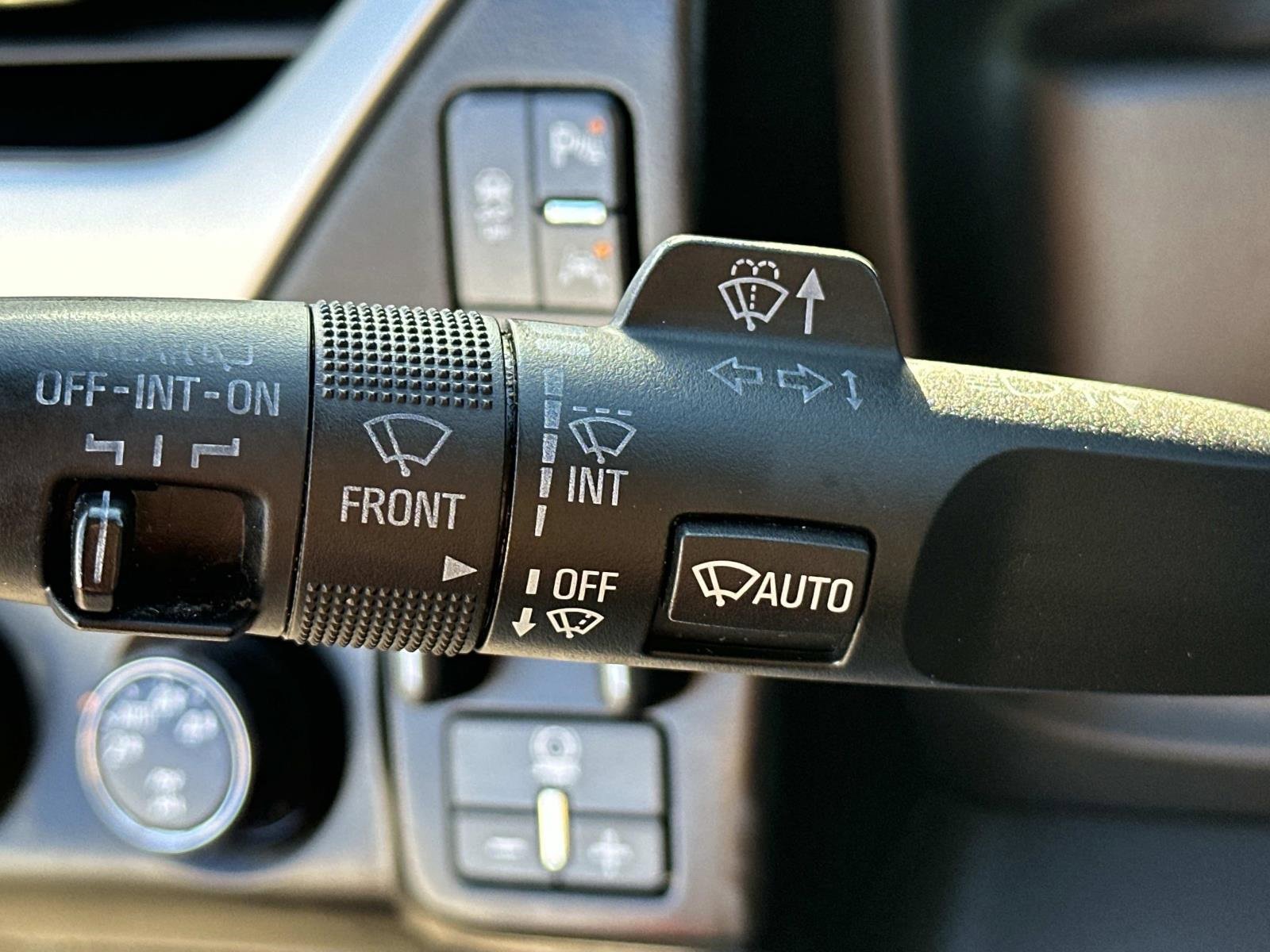 Used 2016 Chevrolet Suburban LT w/ Luxury Package image 19