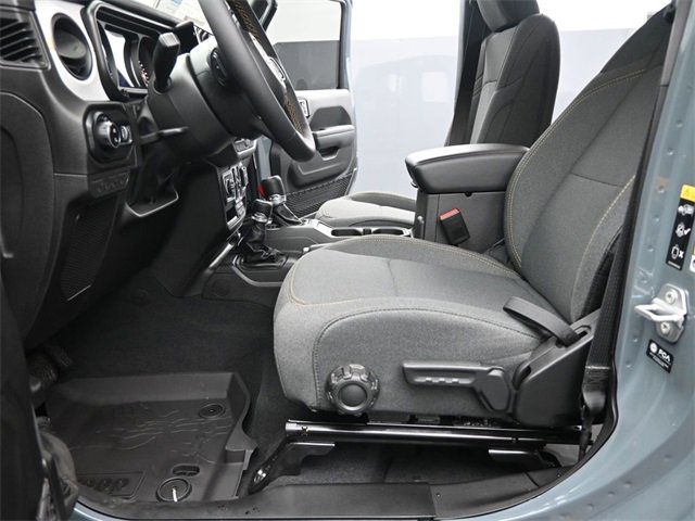 New 2025 Jeep Gladiator Sport image 10