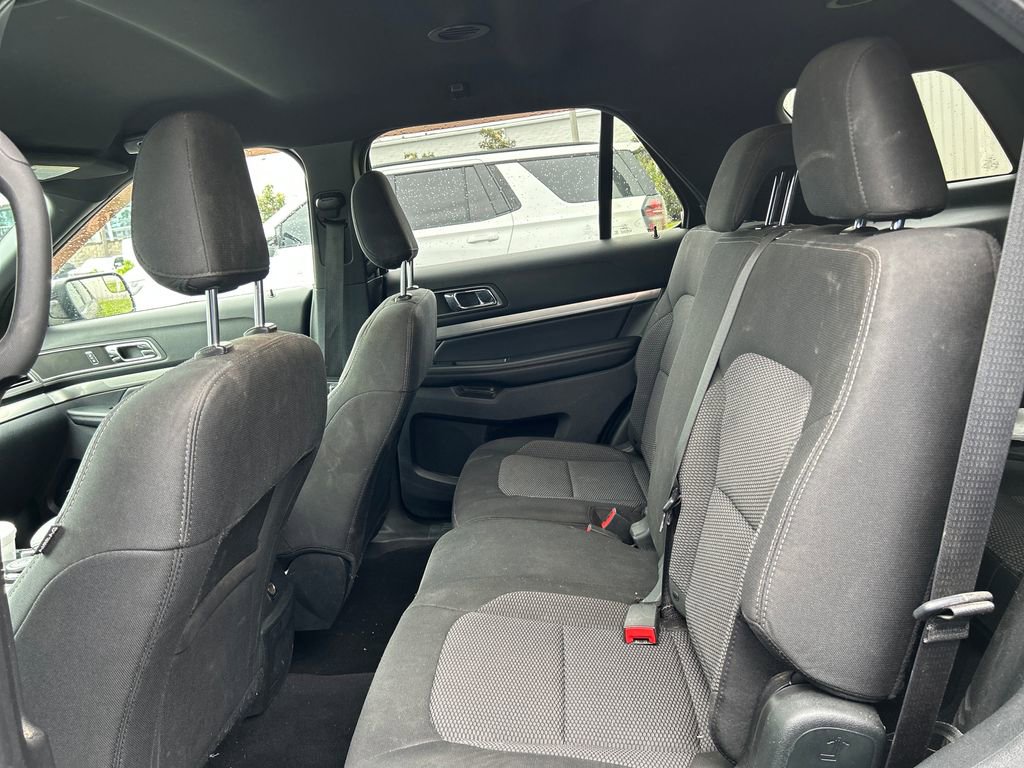 Used 2019 Ford Explorer XLT AWD/4WD image 13