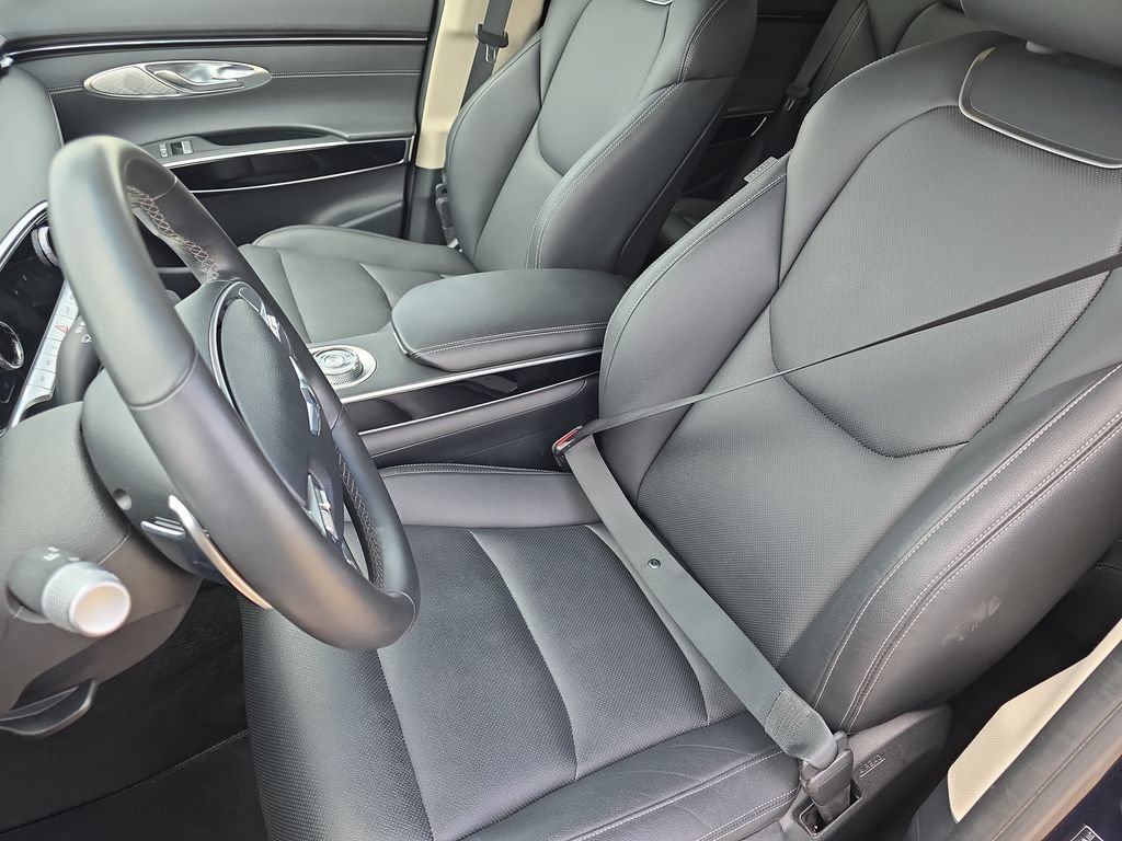 Used 2025 Genesis GV70 2.5T AWD/4WD image 15