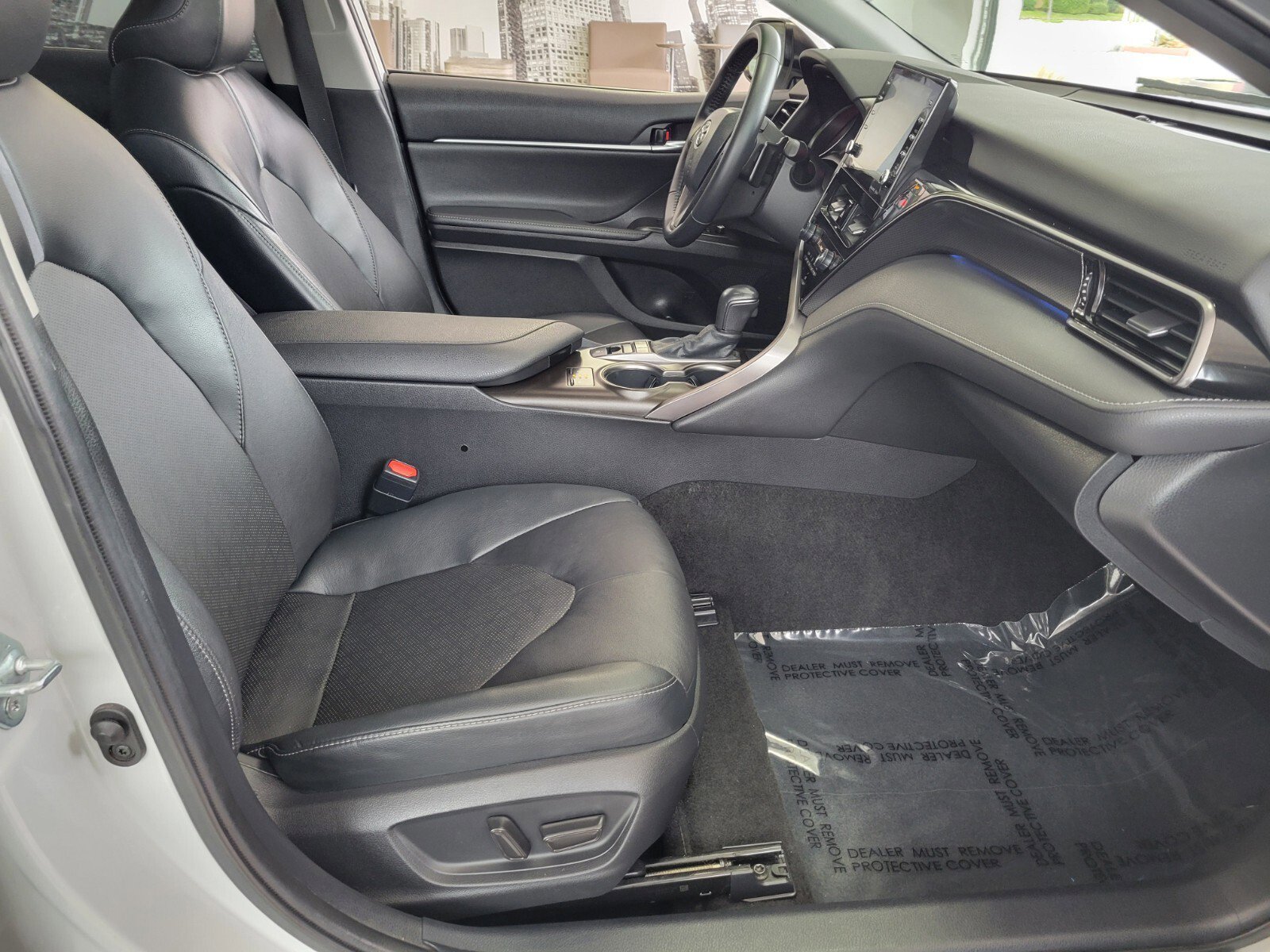 Used 2022 Toyota Camry XSE image 15