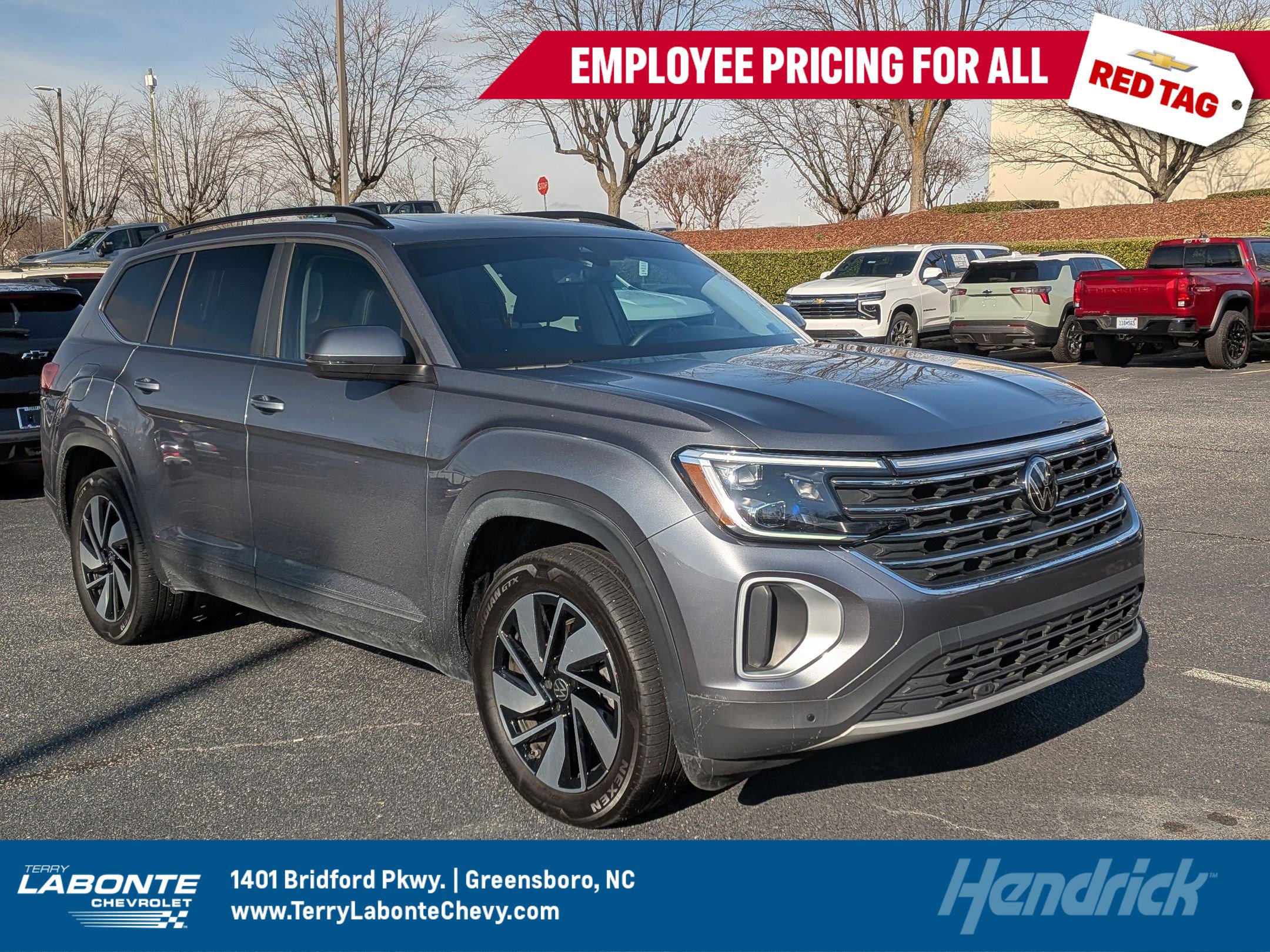 Used 2024 Volkswagen Atlas SE w/ Panoramic Sunroof Package