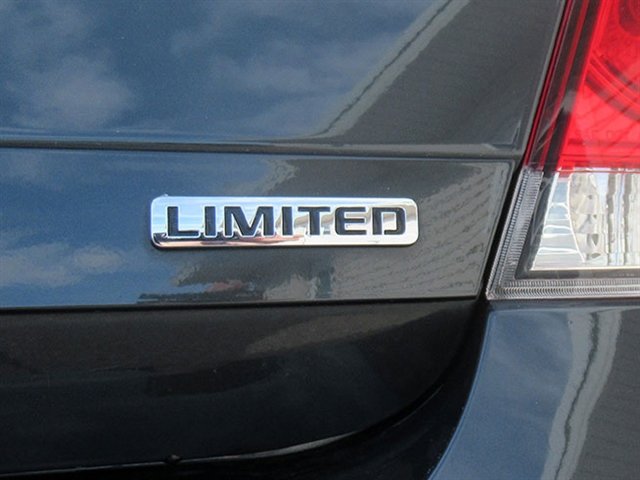 Used 2015 Chevrolet Impala LT w/ LT Sunroof Package image 32