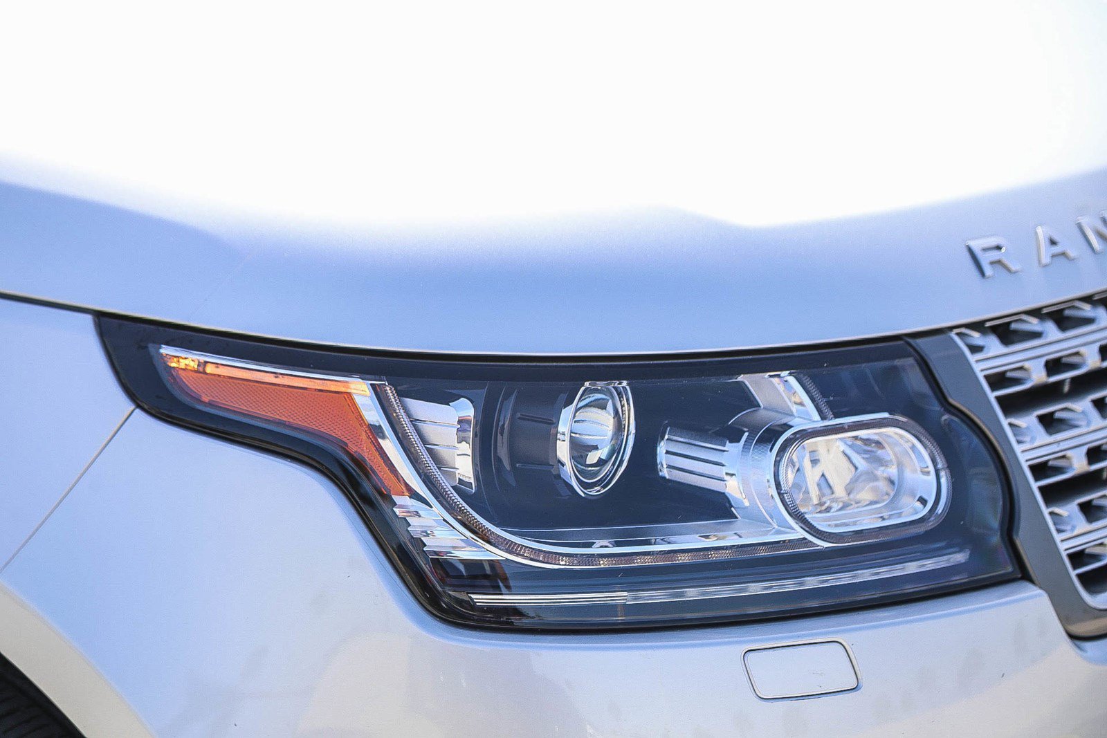 Used 2017 Land Rover Range Rover HSE AWD/4WD image 8