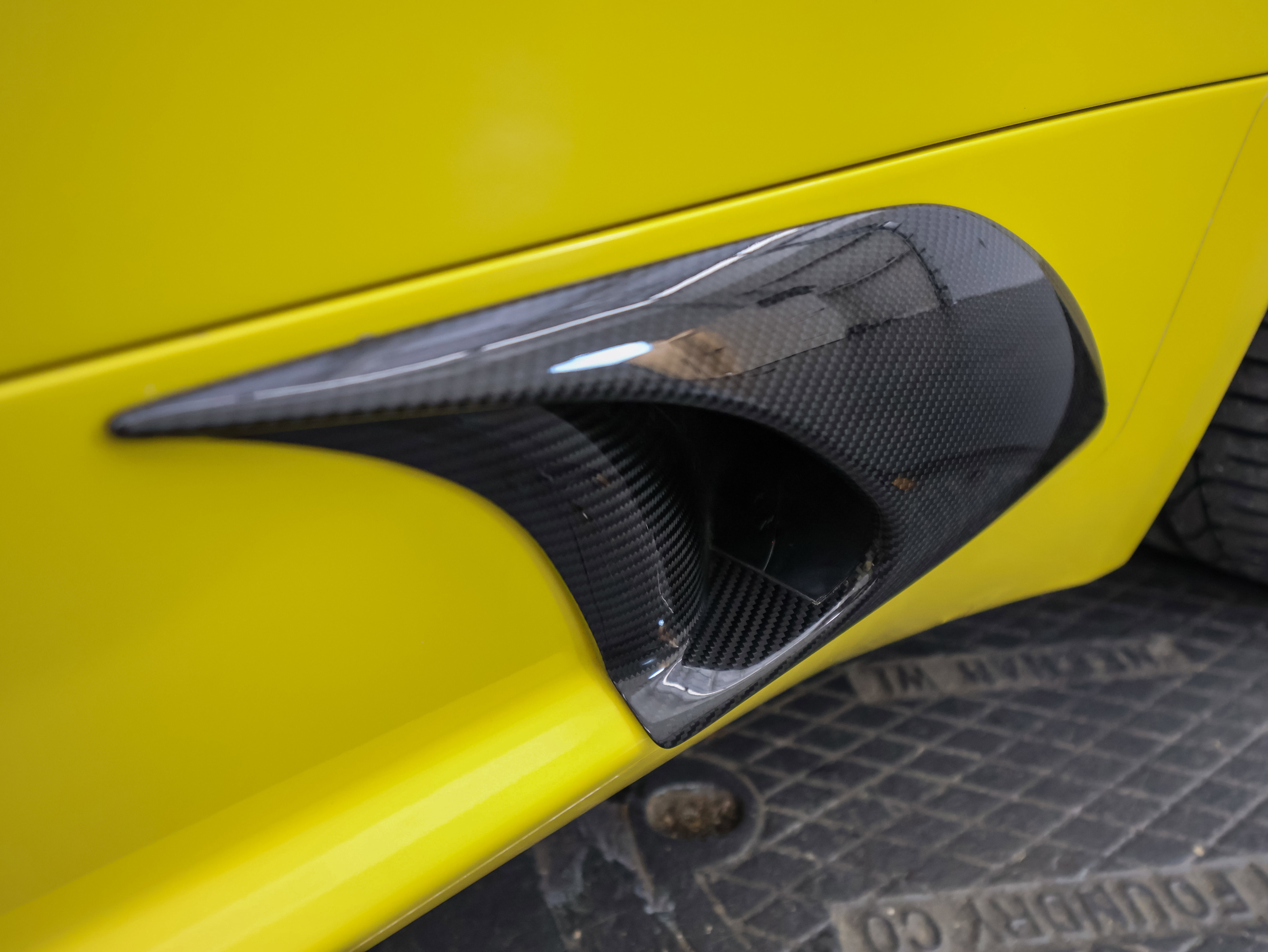 Used 2015 Alfa Romeo 4C Spider w/ Spider Track Package 2 image 33