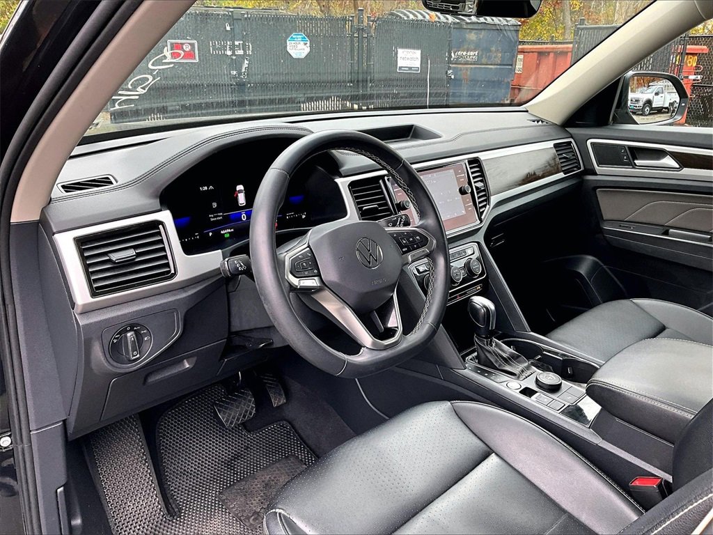 Used 2022 Volkswagen Atlas SE w/ Panoramic Sunroof Package image 14