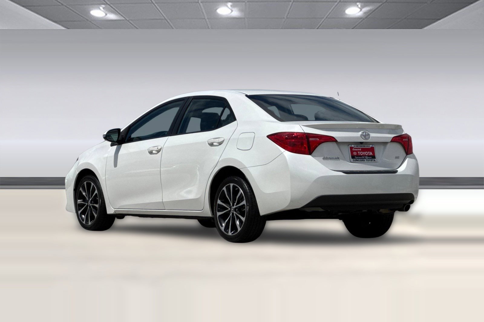 Used 2019 Toyota Corolla SE w/ Carpet Mat Package (TMS) FWD image 7