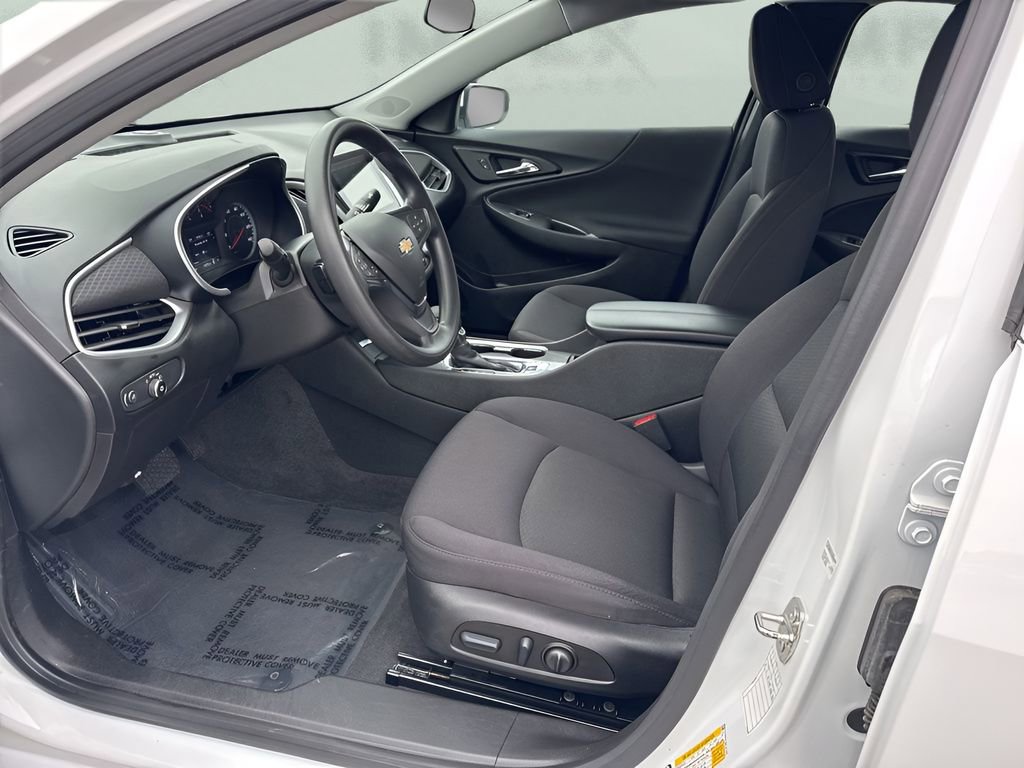 Used 2024 Chevrolet Malibu LT image 9