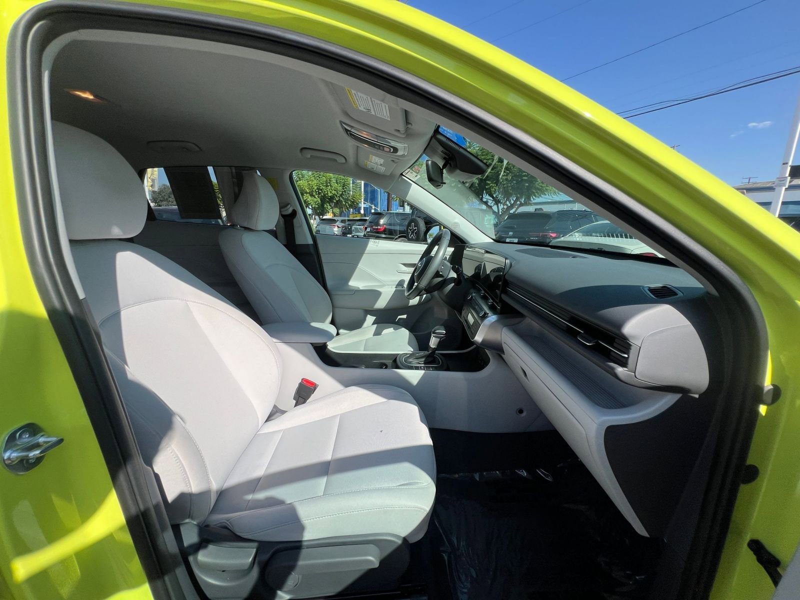 Used 2025 Hyundai Kona SEL image 36