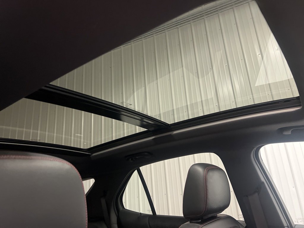 Used 2023 Chevrolet Equinox RS image 12