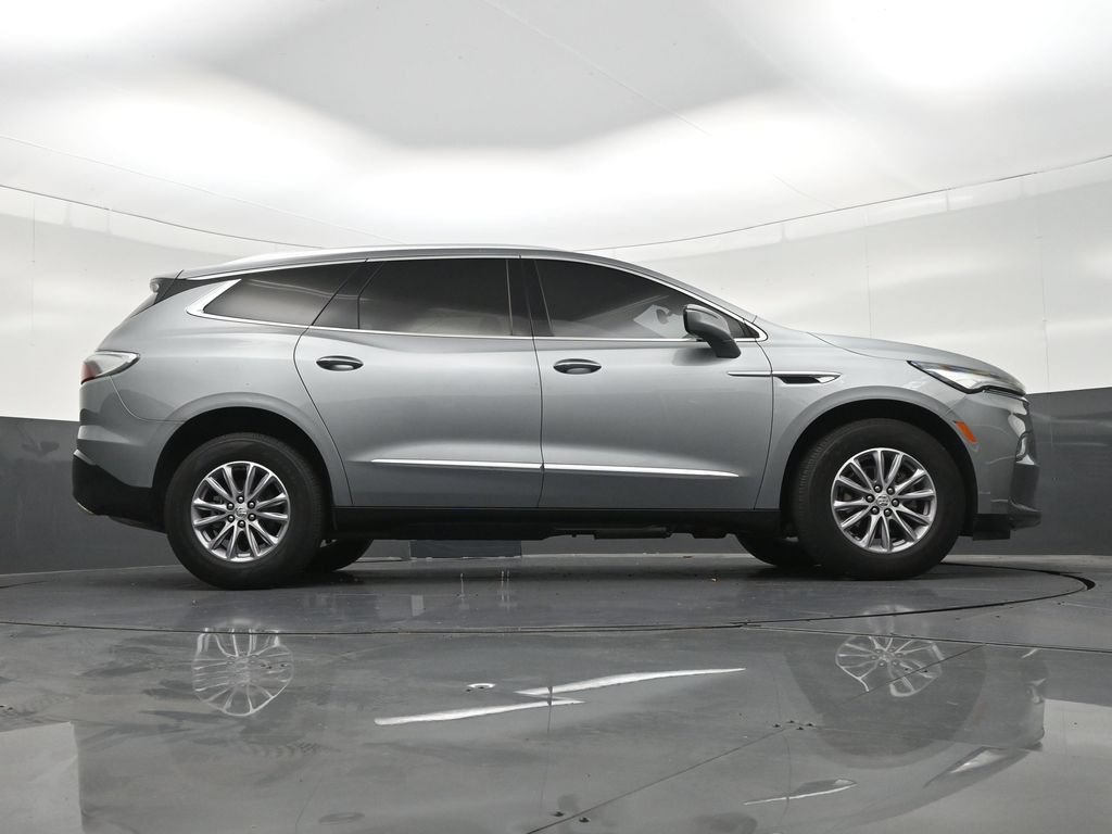 Used 2024 Buick Enclave Essence w/ Technology Package FWD image 29