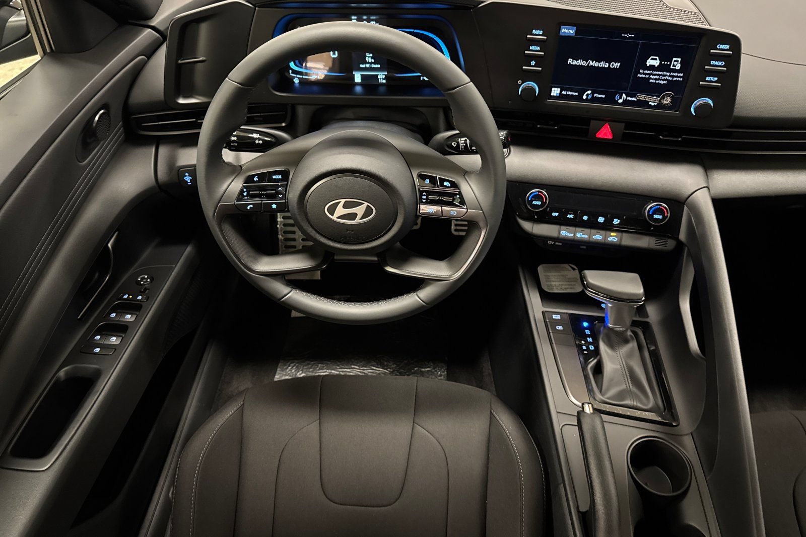 New 2026 Hyundai Elantra Sport FWD image 14