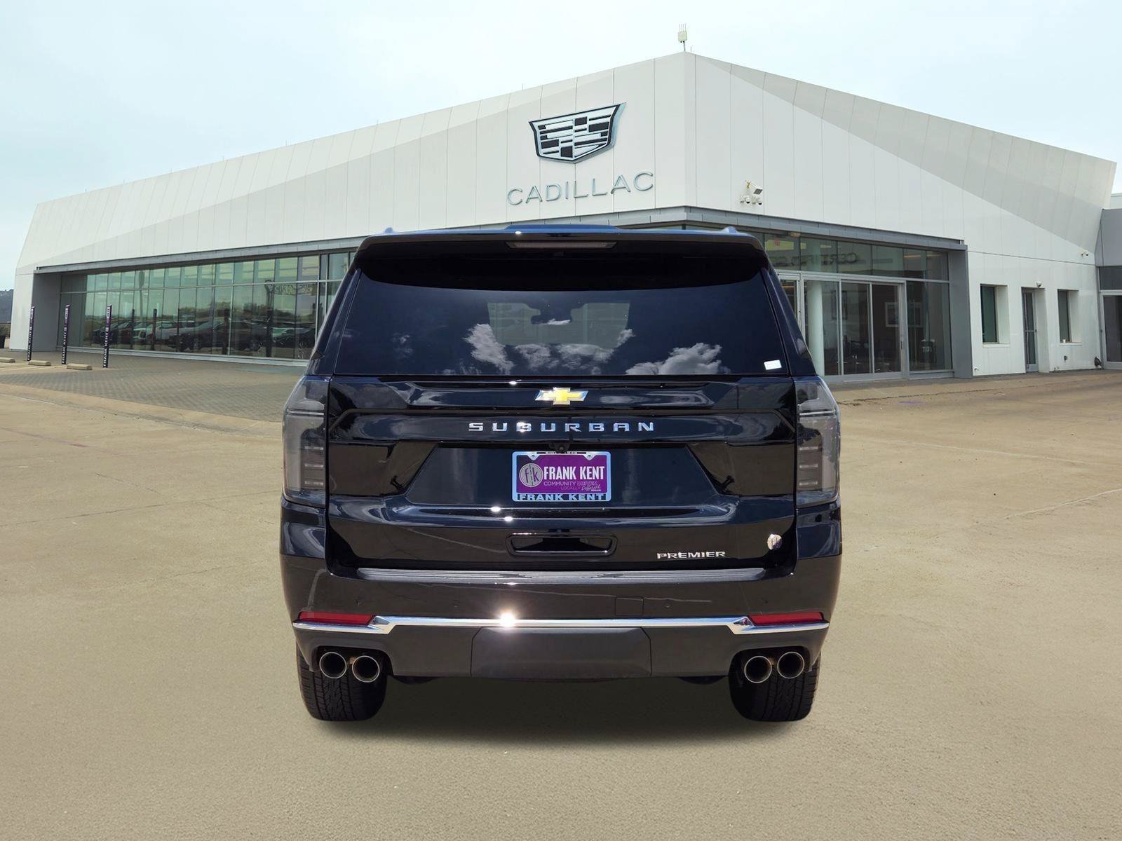 Used 2026 Chevrolet Suburban Premier w/ Sun And Tow Package AWD/4WD image 5