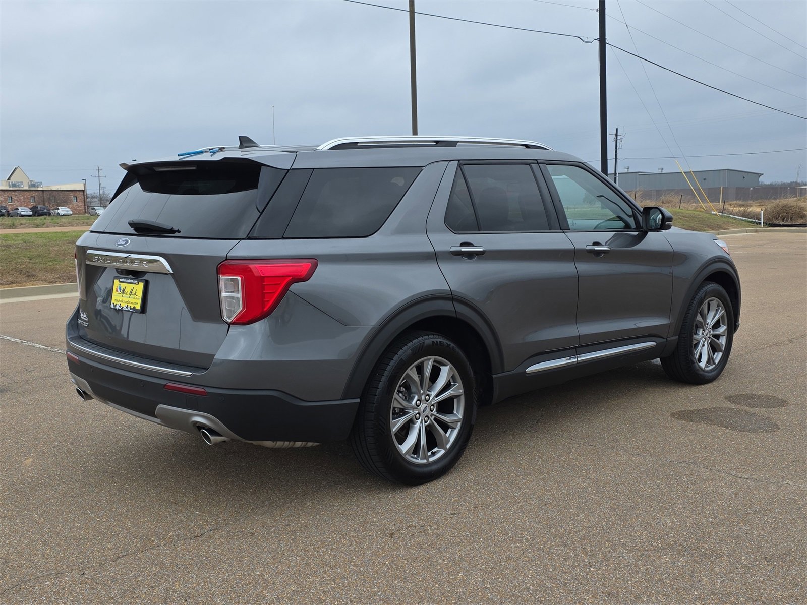 Used 2023 Ford Explorer Limited w/ Equipment Group 301A image 8