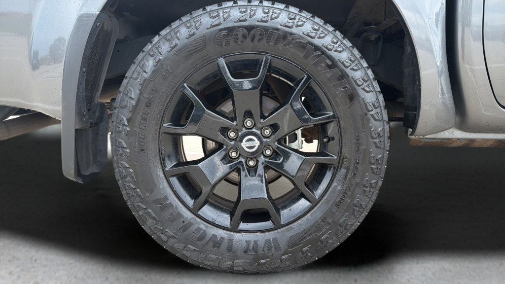 Used 2020 Nissan Frontier SV w/ Midnight Edition Floor Mats AWD/4WD image 20