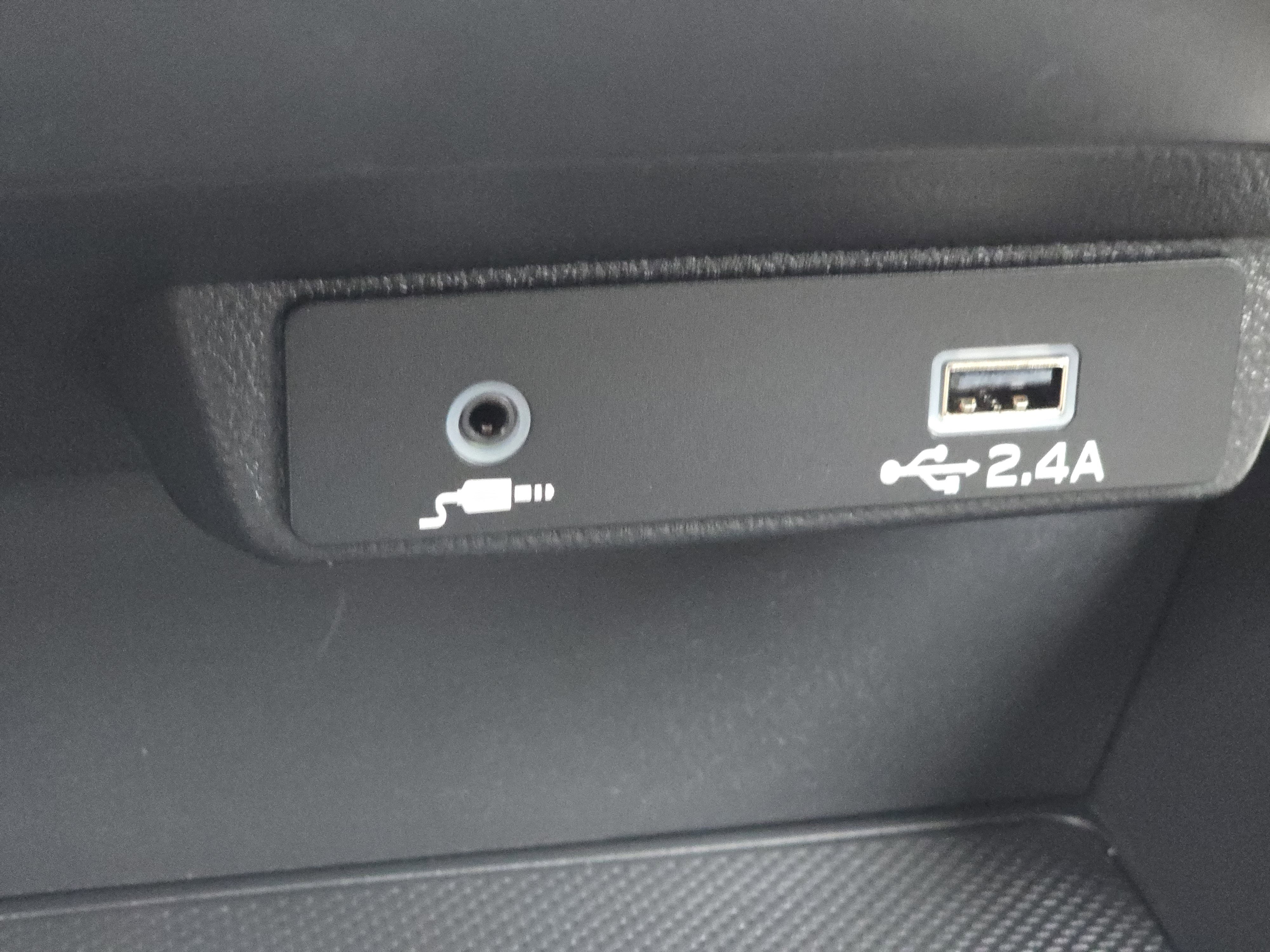 Certified 2025 Subaru Forester Base image 23