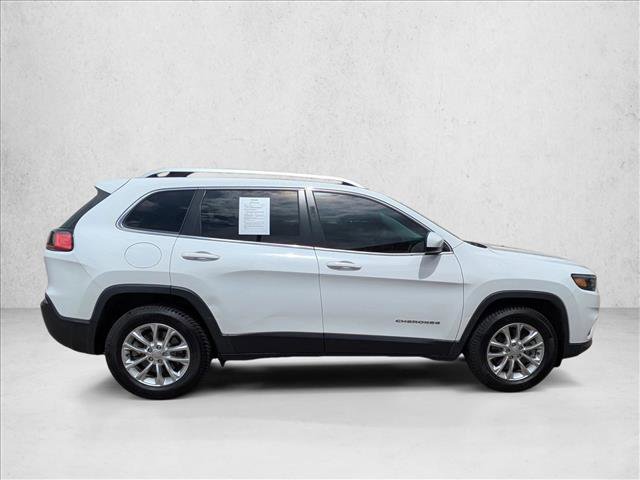 Used 2019 Jeep Cherokee Latitude w/ Popular Appearance Group AWD/4WD image 4