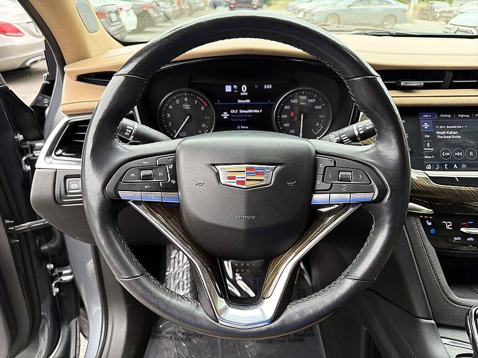 Used 2020 Cadillac XT6 Premium Luxury w/ Platinum Package FWD image 17