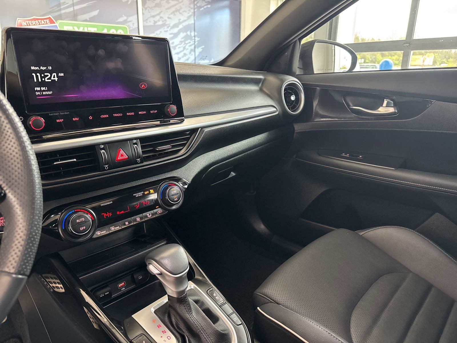 Used 2024 Kia Forte GT-Line w/ GT-Line Premium Package image 24