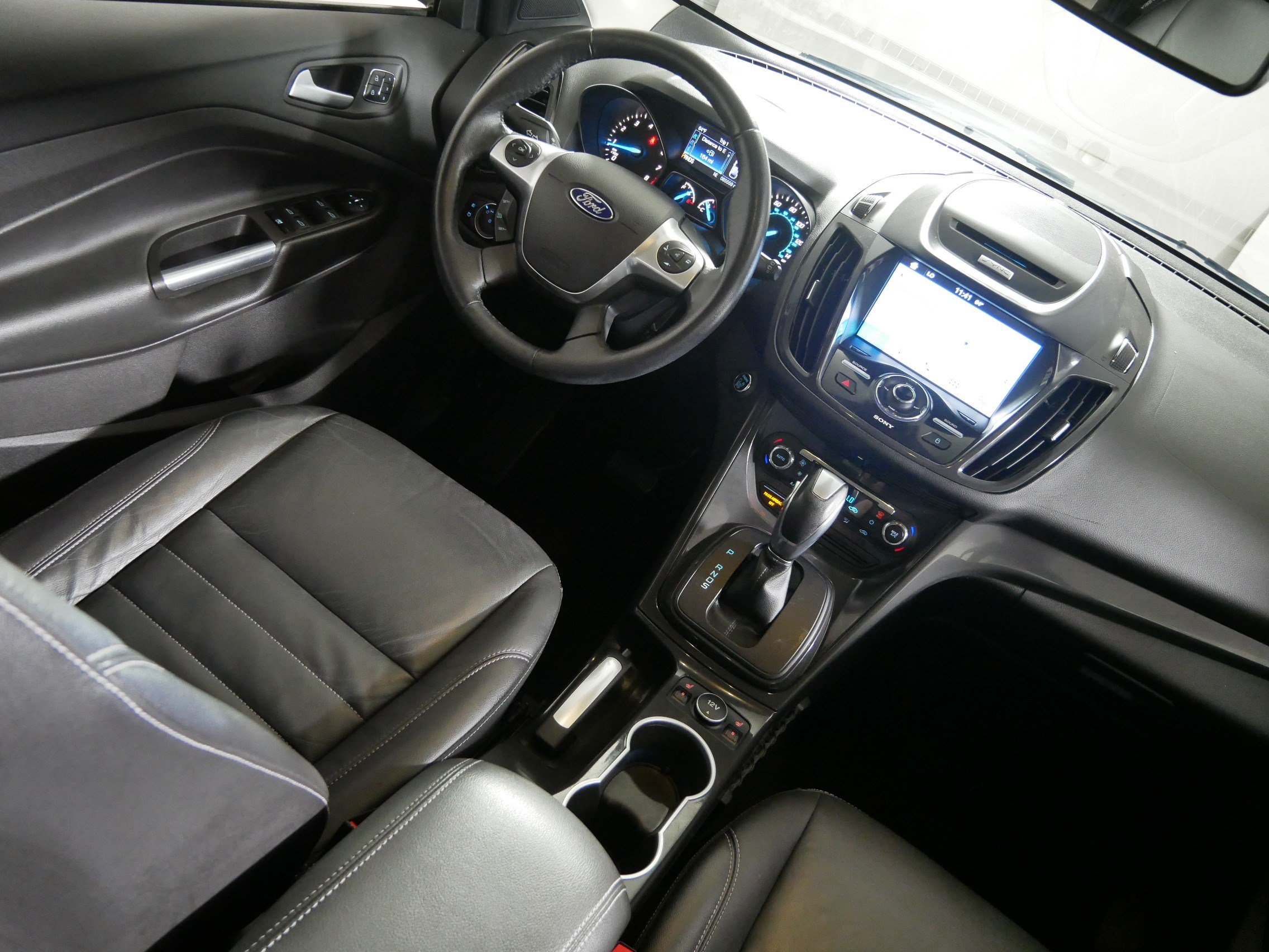 Used 2016 Ford Escape Titanium FWD image 9