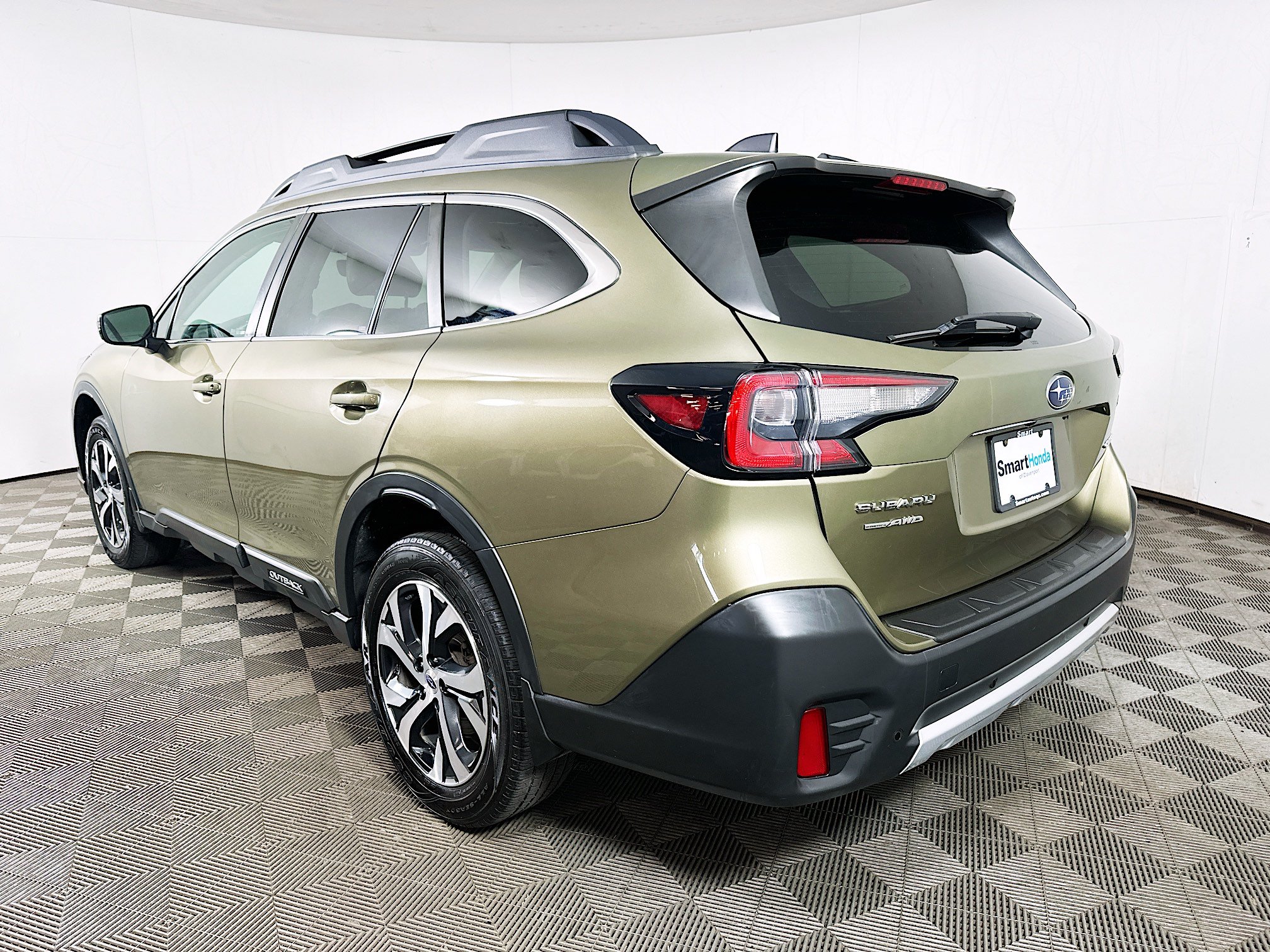 Used 2022 Subaru Outback Limited AWD/4WD image 5