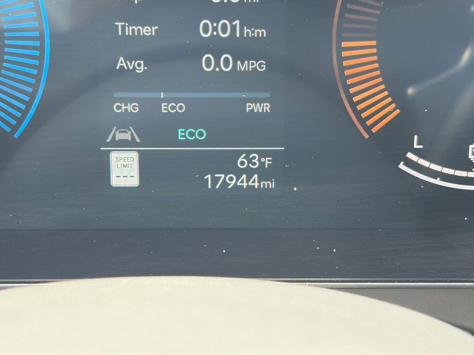 Used 2025 Hyundai Sonata SEL FWD image 40