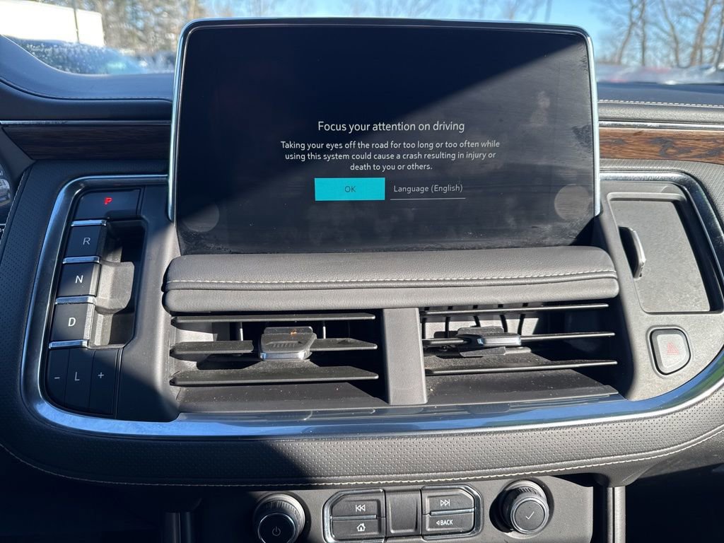 Used 2024 Chevrolet Suburban Premier image 31