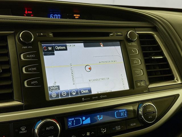 Used 2017 Toyota Highlander SE image 13