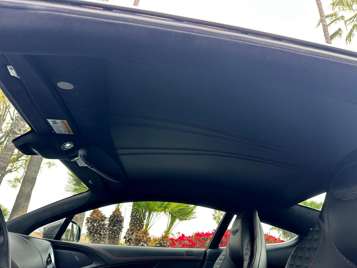 Used 2016 Aston Martin Vanquish Coupe image 30