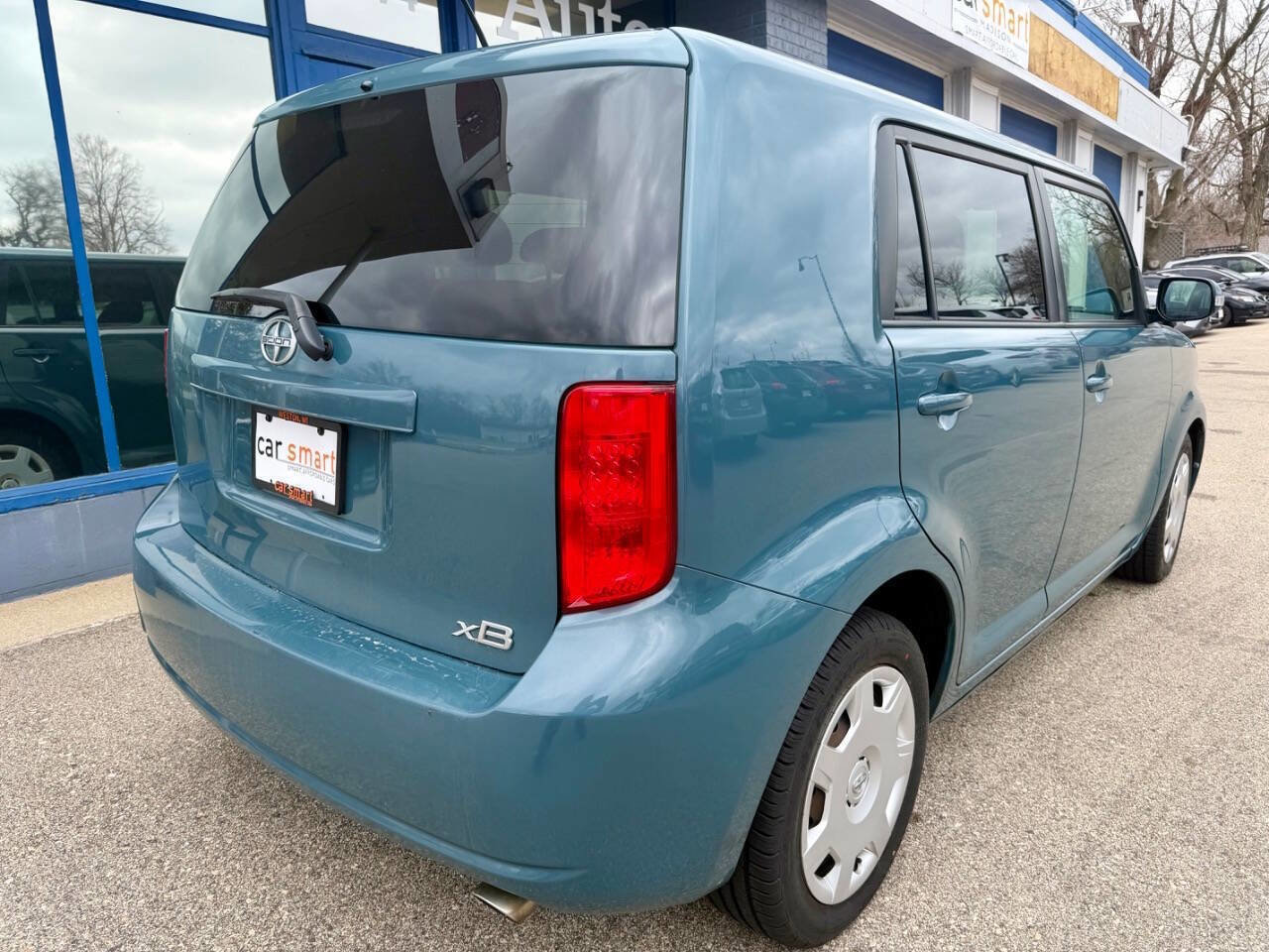 Used 2009 Scion xB FWD image 15