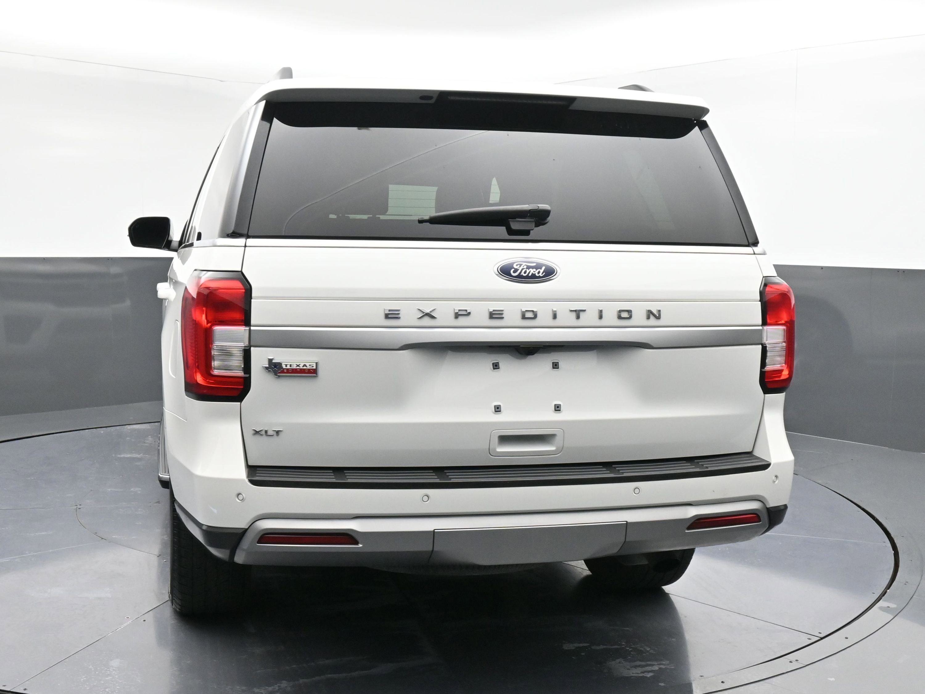 Certified 2022 Ford Expedition XLT image 7
