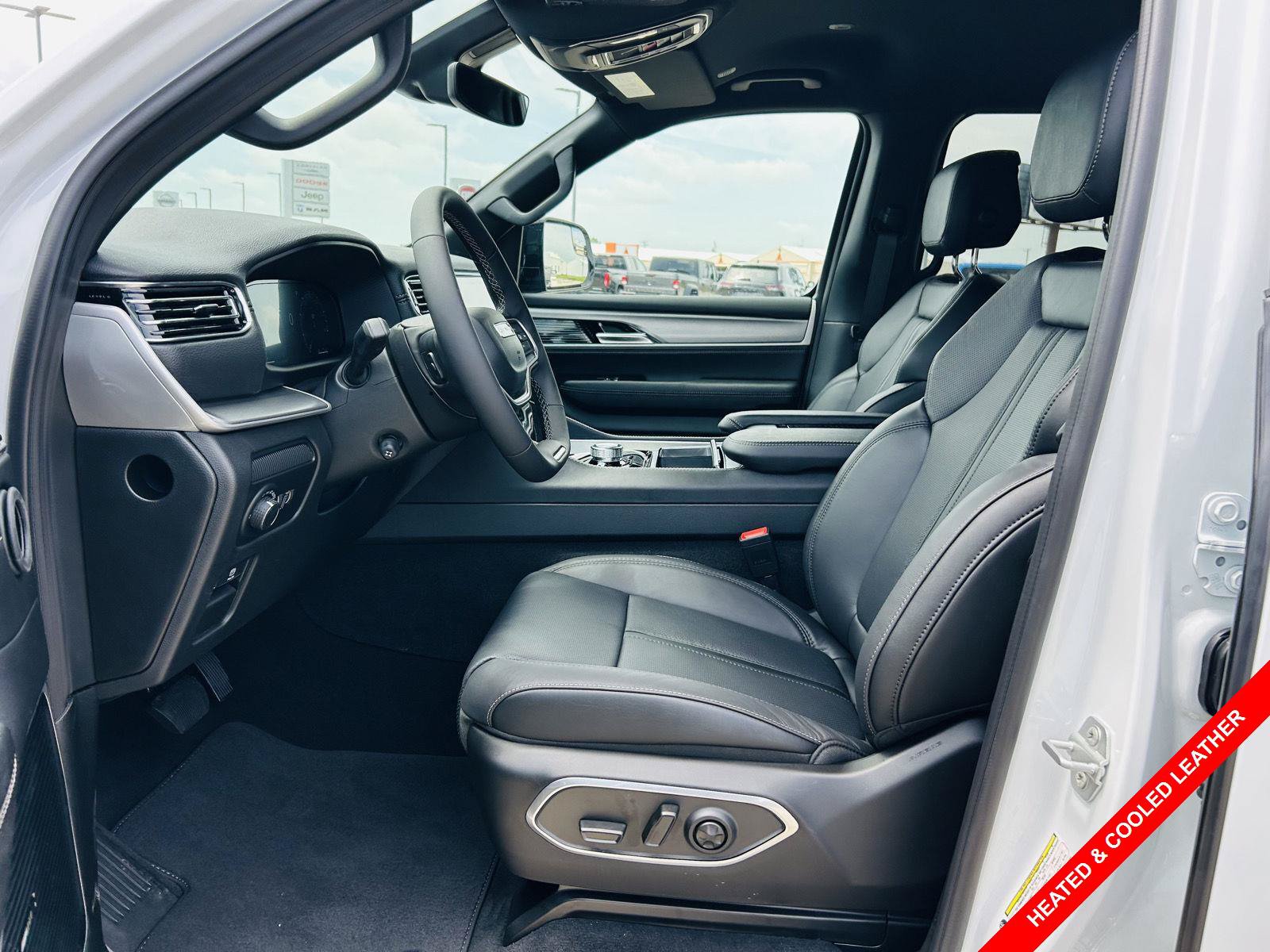New 2026 Jeep Grand Wagoneer Limited AWD/4WD image 3