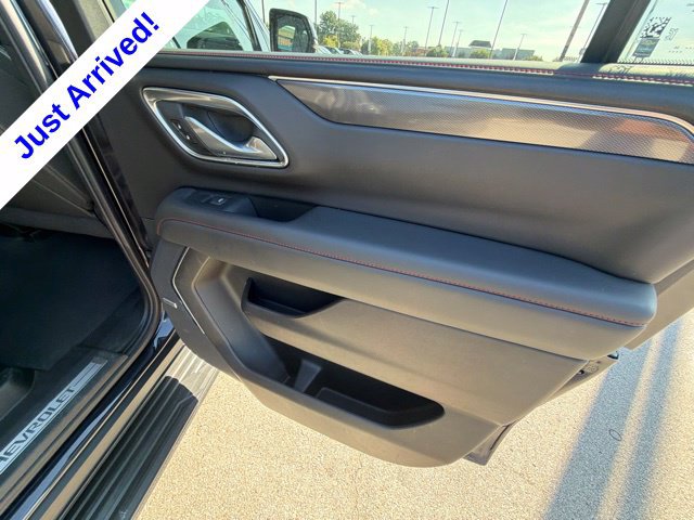 Used 2024 Chevrolet Suburban RST w/ Luxury Package AWD/4WD image 34