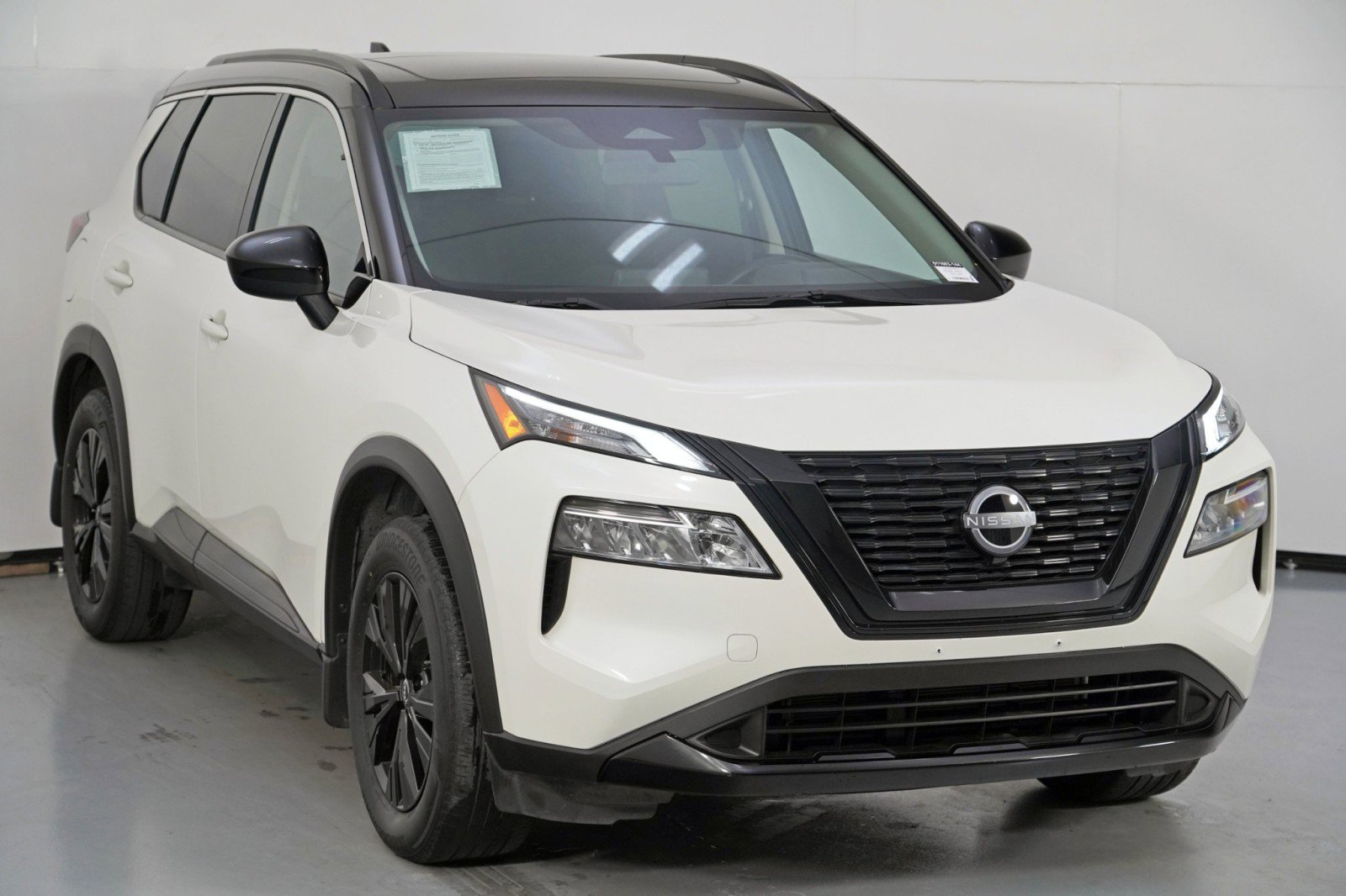 Used 2023 Nissan Rogue SV w/ SV Premium B Package FWD image 49