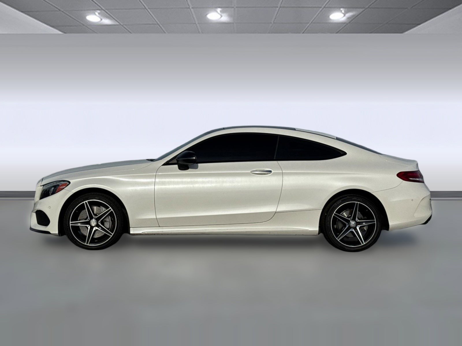 Used 2017 Mercedes-Benz C 300 Coupe image 2