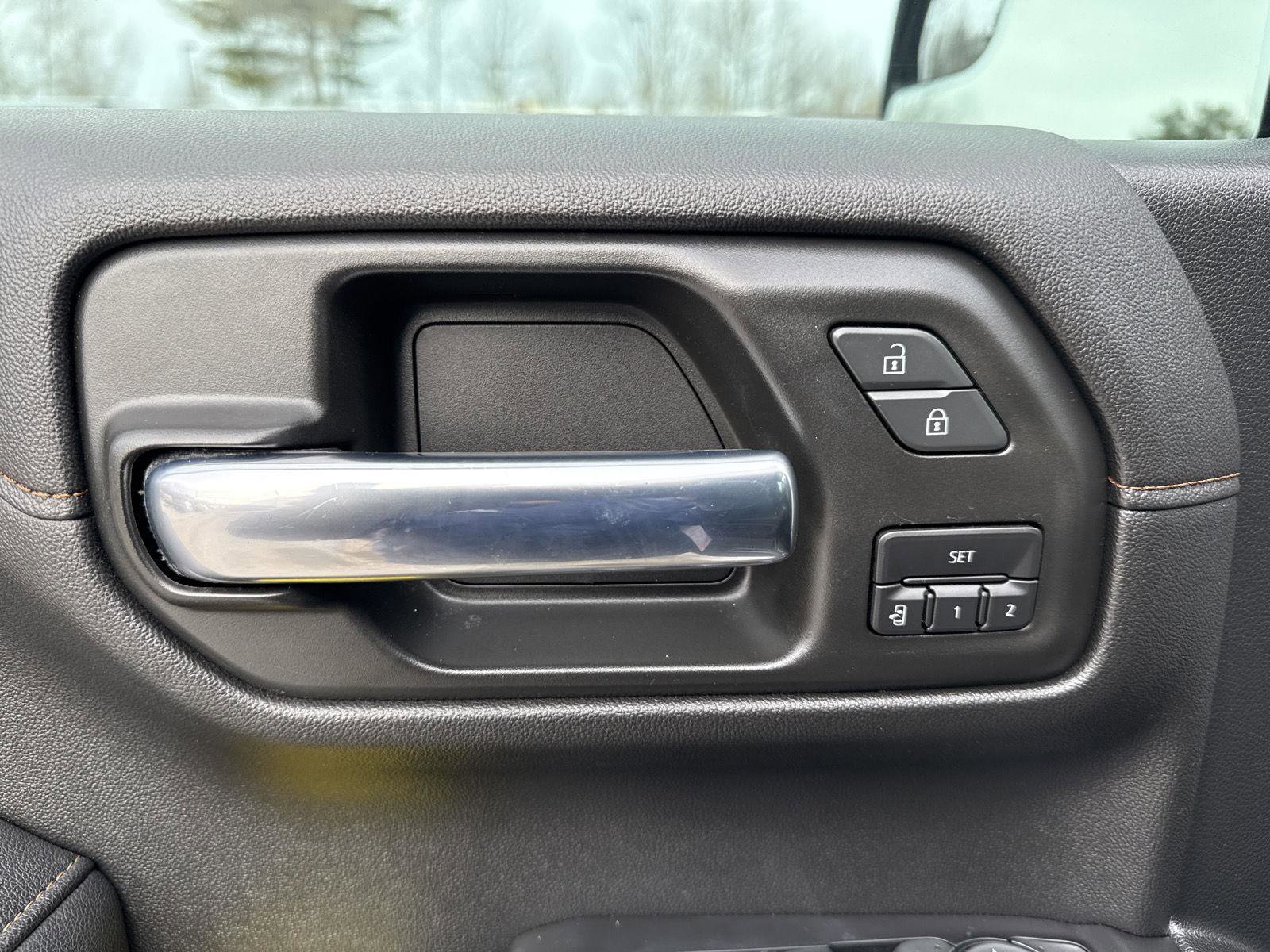 Used 2020 GMC Sierra 1500 AT4 image 17