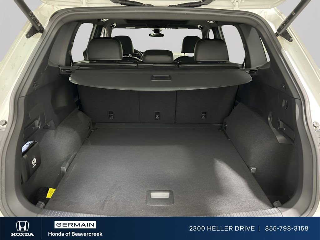 Used 2022 Volkswagen Tiguan SEL R-Line image 22
