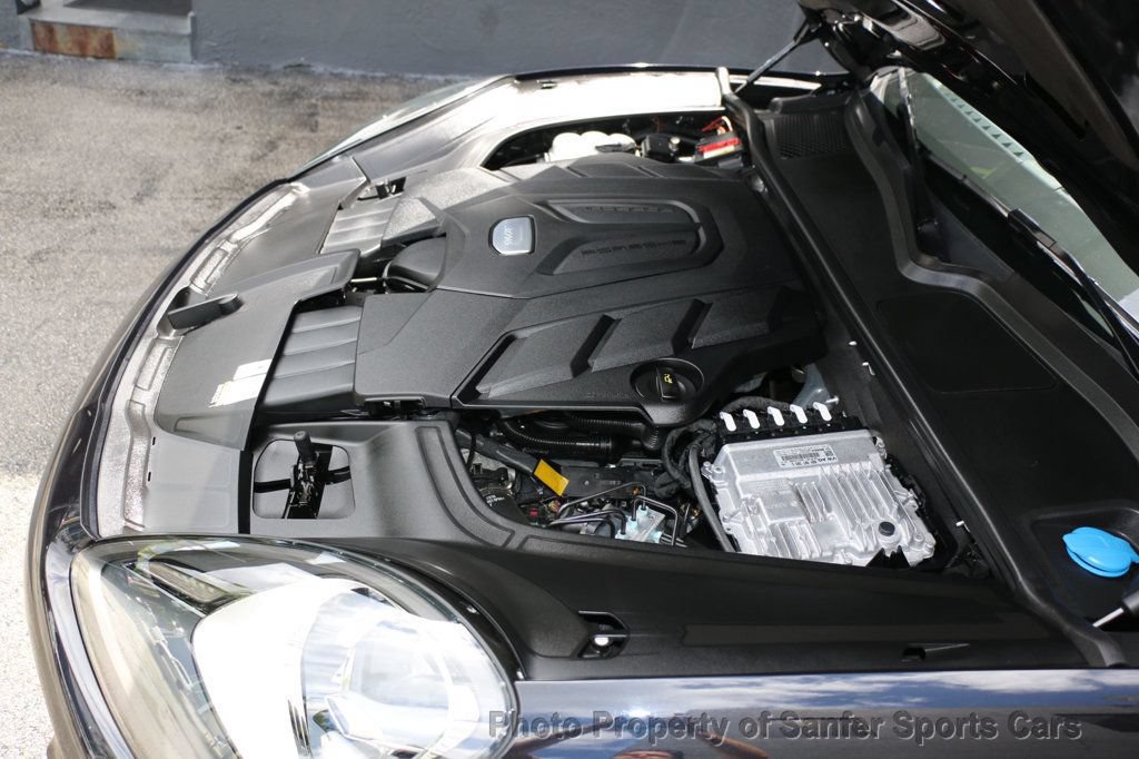 Used 2022 Porsche Cayenne Platinum Edition AWD/4WD image 13