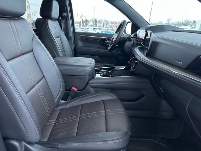 Used 2025 Chevrolet Tahoe High Country image 14